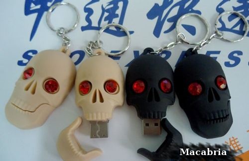 Pendrive cranio com olhos vermelhos 8Gb